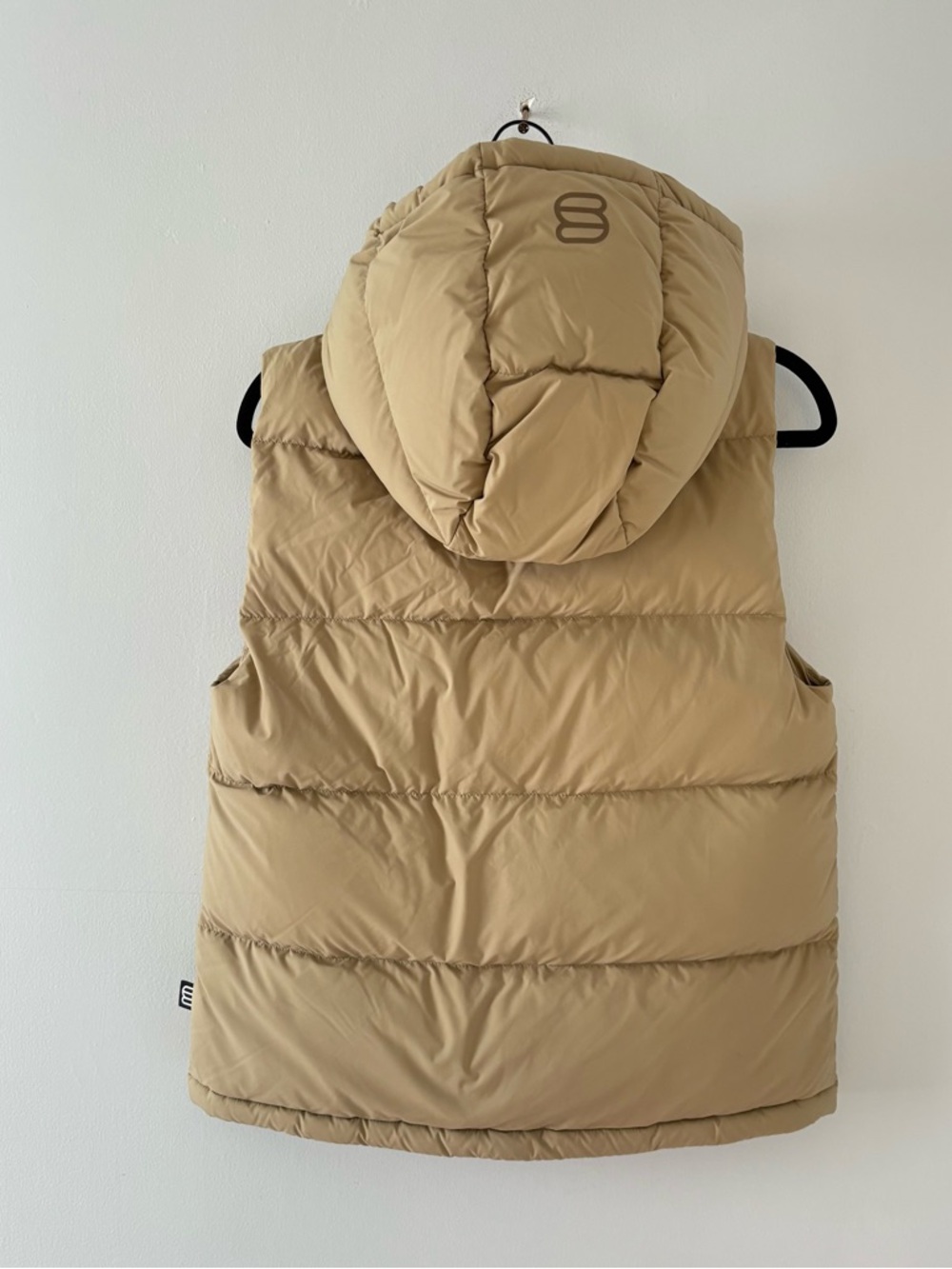 The Super Puff Vest cliMATTE Water Repellent Wind Resistant Puffer Aritzia - Picture 6 of 8